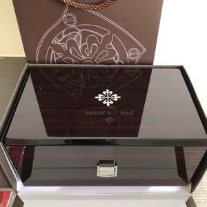 Patek Philippe Black Gloss Wood Watch Presentation Box